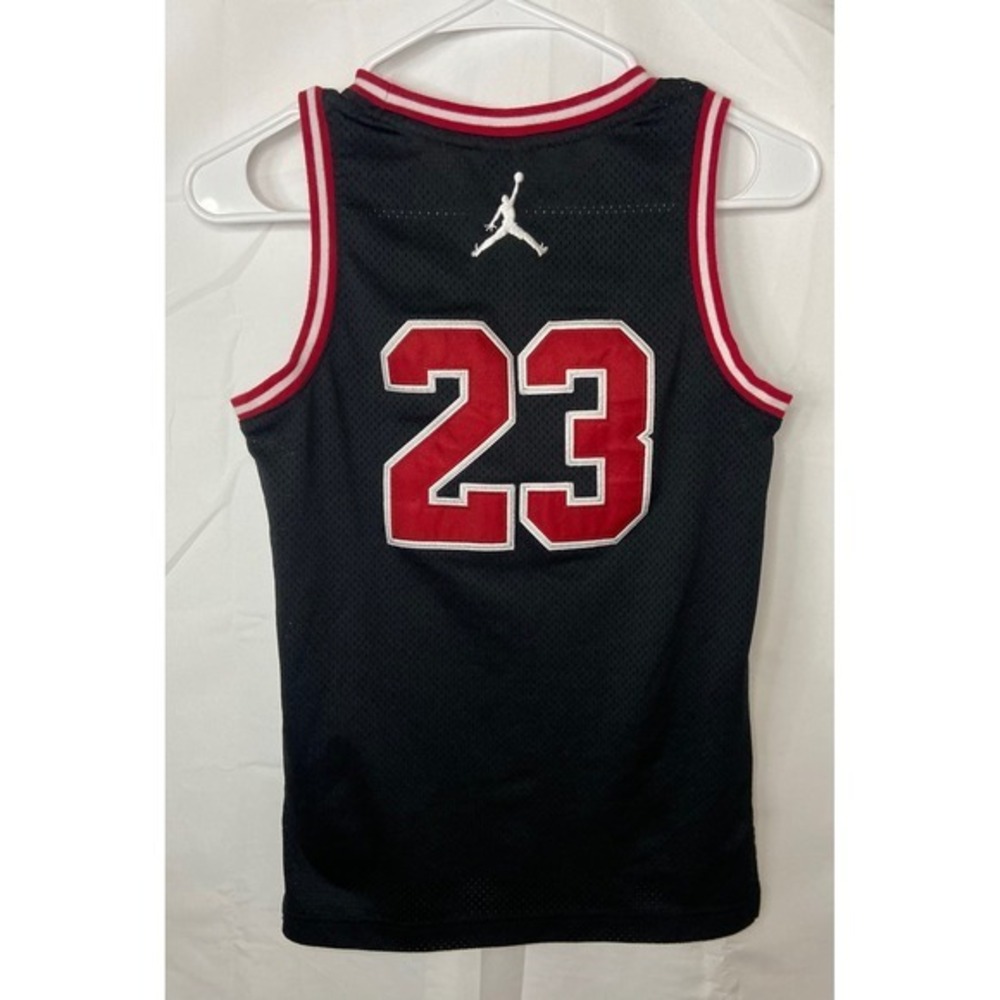 Nike Jordan Michael Jordan #23 Youth 8–10 Black Swingman Basketball Jersey - Picture 2 of 14
